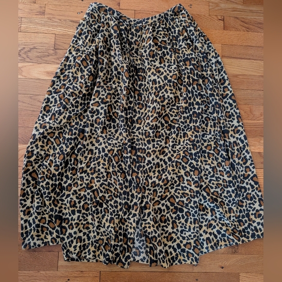 Liz Claiborne Dresses & Skirts - Liz Claiborne Animal Print A-Line Skirt